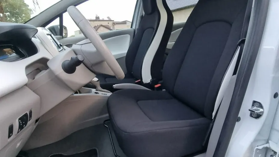 RENAULT ZOE -
