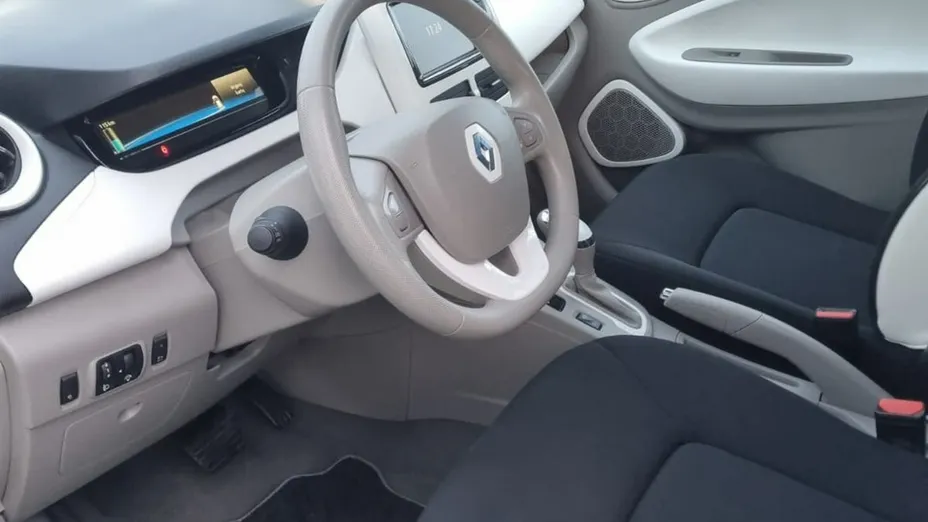 RENAULT ZOE -