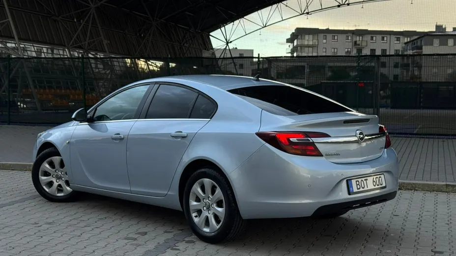 OPEL Insignia -
