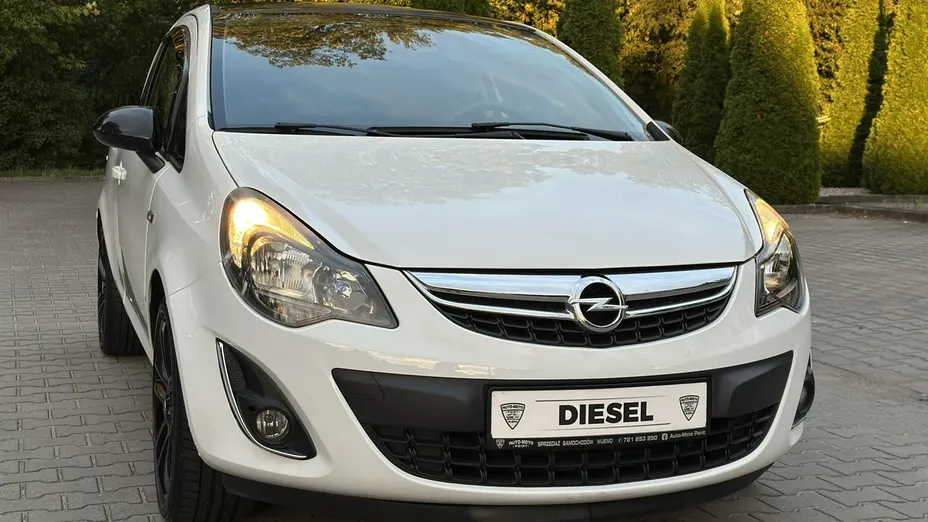 OPEL Corsa -