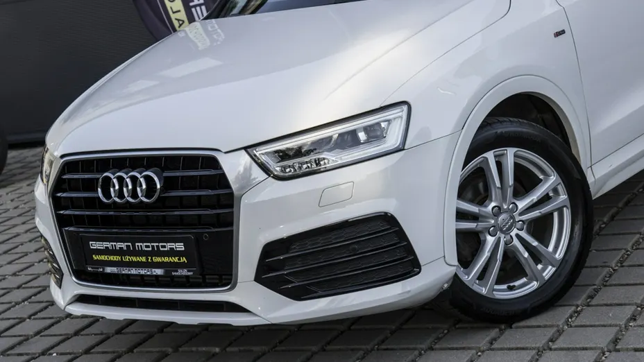 AUDI Q3 -