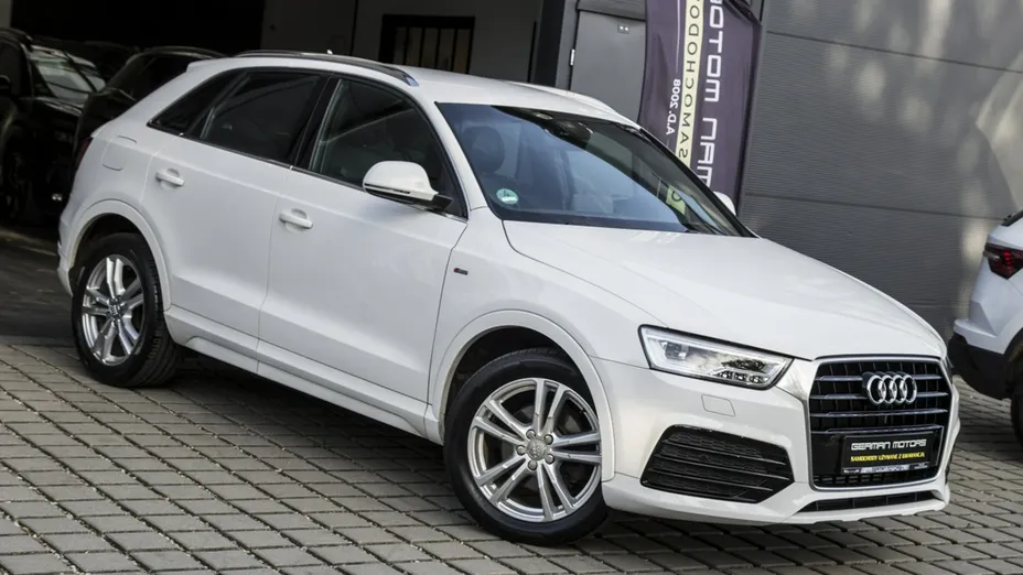 AUDI Q3 -