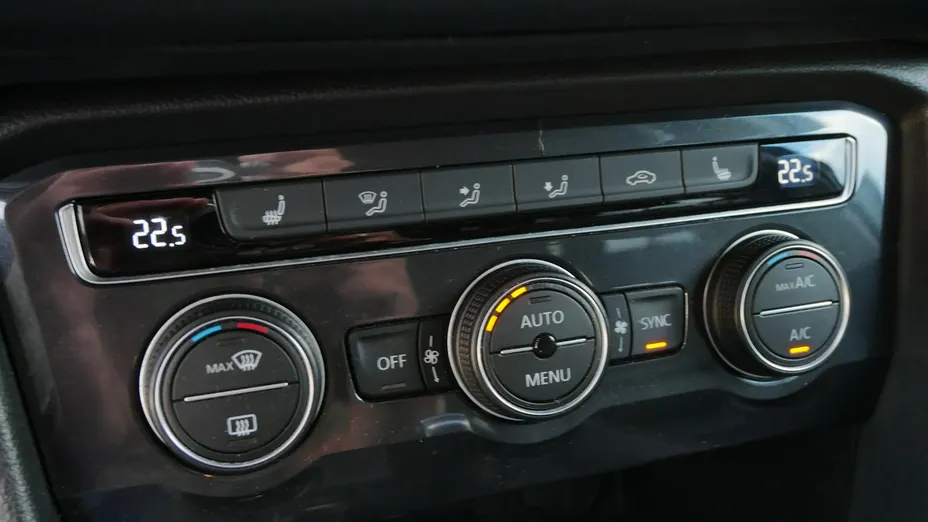 VOLKSWAGEN Tiguan Allspace -