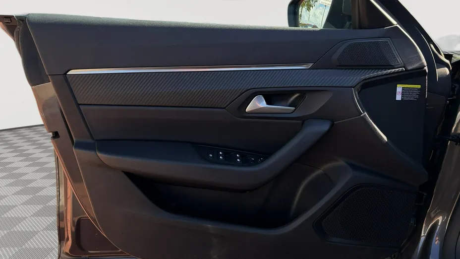 PEUGEOT 508 -