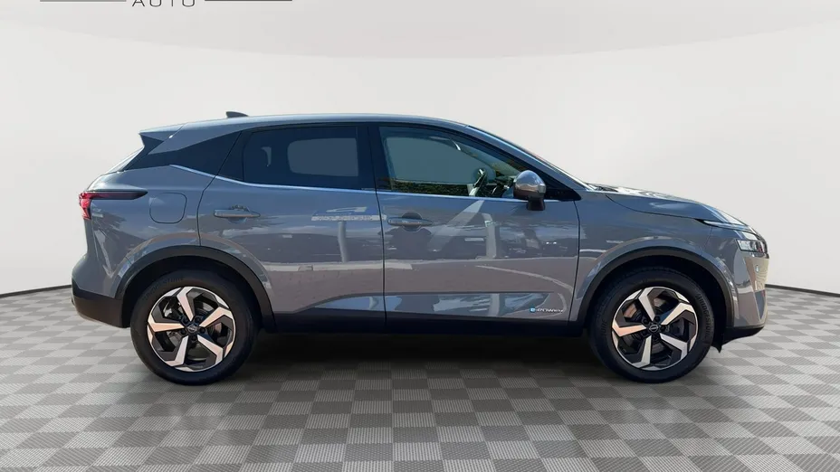 NISSAN Qashqai -