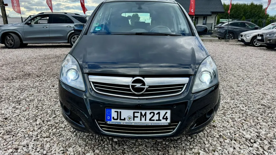 OPEL Zafira -