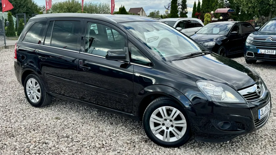 OPEL Zafira -