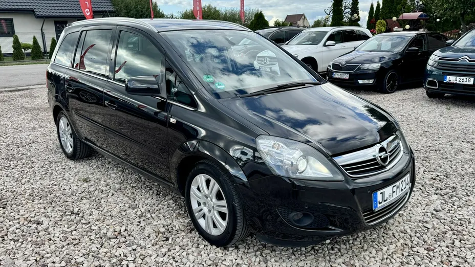 OPEL Zafira -