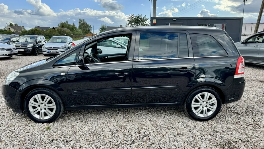 OPEL Zafira -