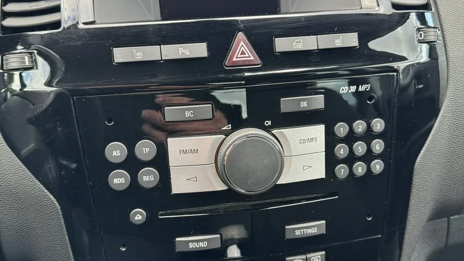 OPEL Zafira -