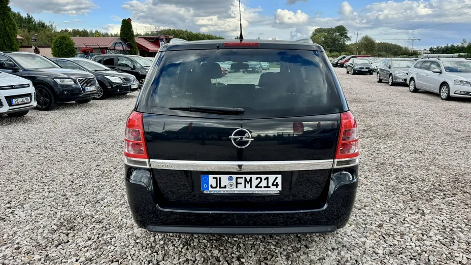 OPEL Zafira -