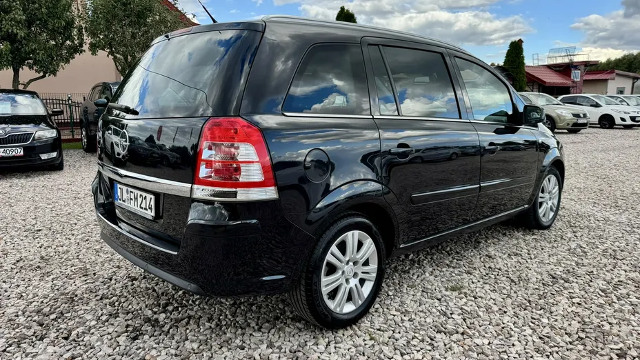 OPEL Zafira -