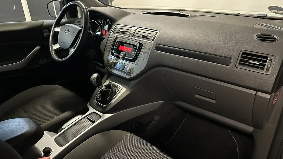 FORD Kuga -