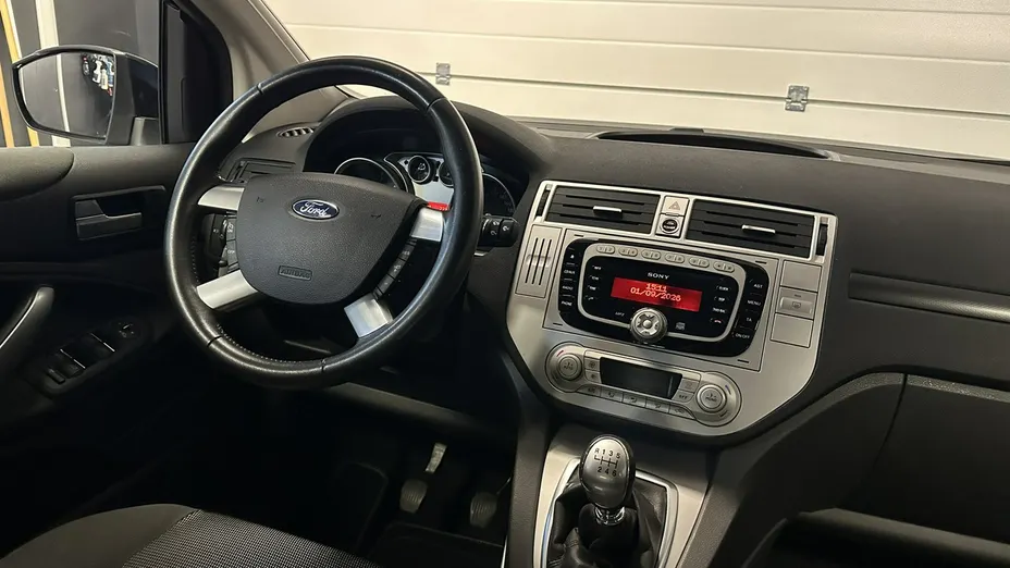 FORD Kuga -