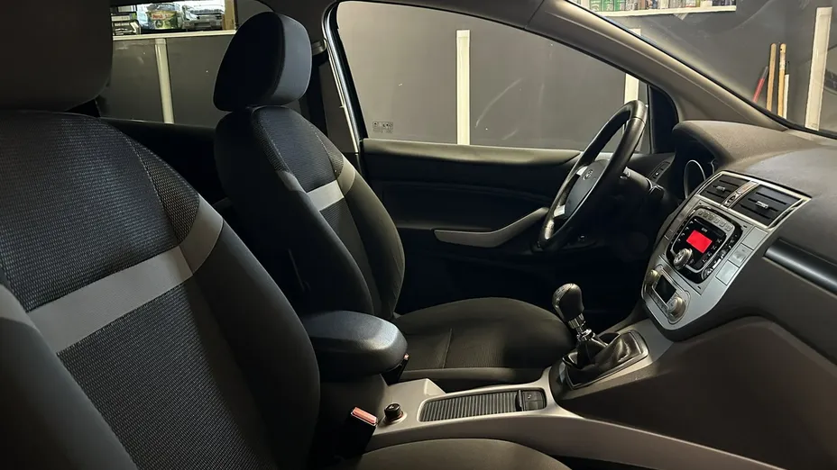 FORD Kuga -