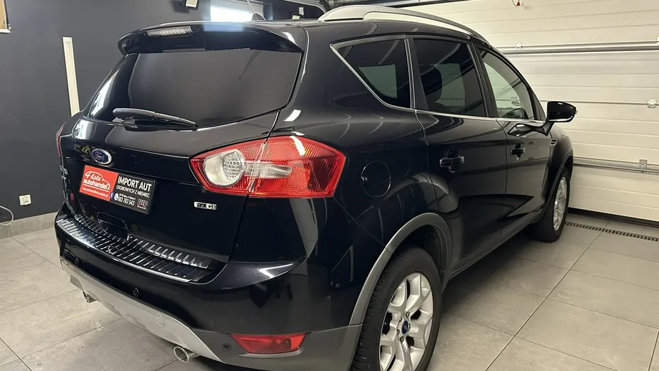 FORD Kuga -