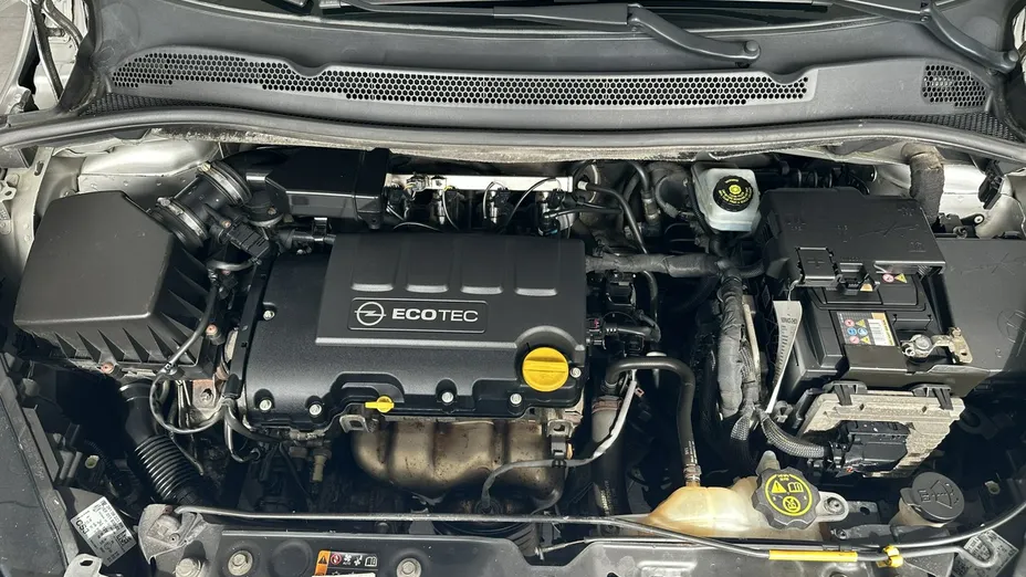 OPEL Corsa -