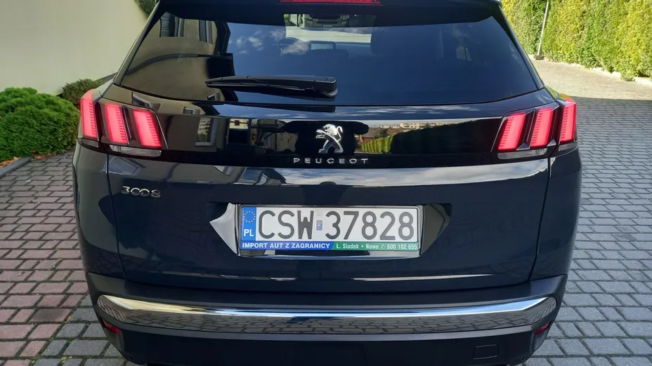 PEUGEOT 3008 -