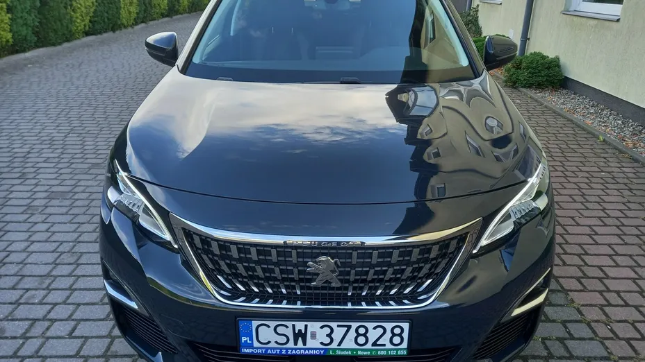 PEUGEOT 3008 -