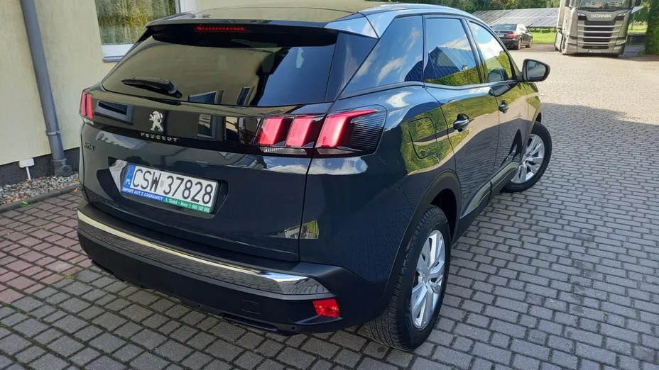 PEUGEOT 3008 -