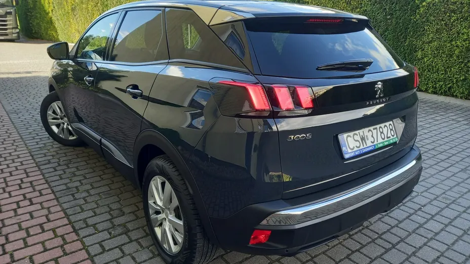 PEUGEOT 3008 -