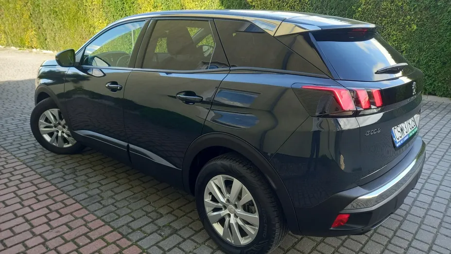 PEUGEOT 3008 -