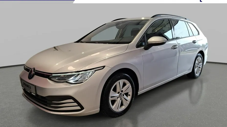 VOLKSWAGEN Golf -
