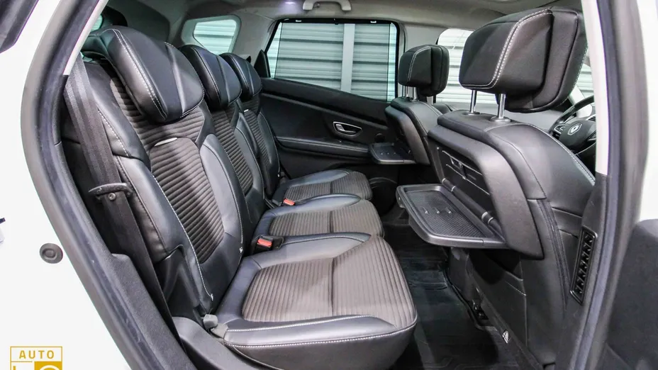 RENAULT Scenic -
