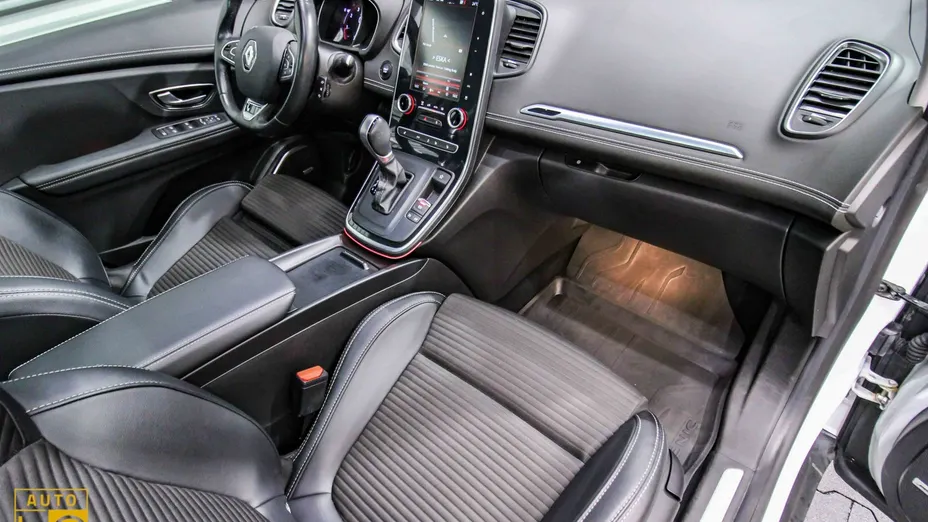 RENAULT Scenic -