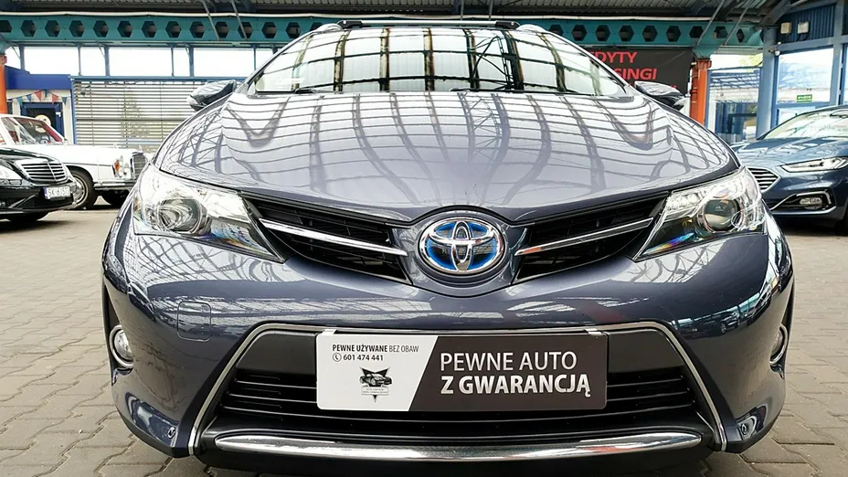 TOYOTA Auris -