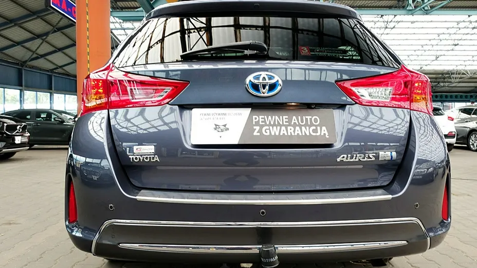 TOYOTA Auris -