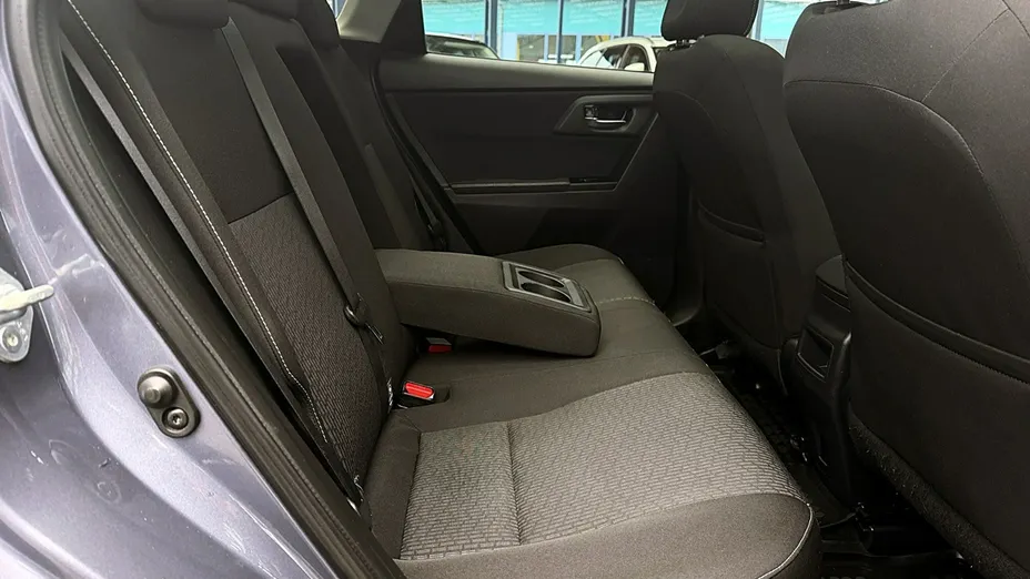 TOYOTA Auris -