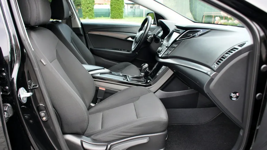HYUNDAI i40 -