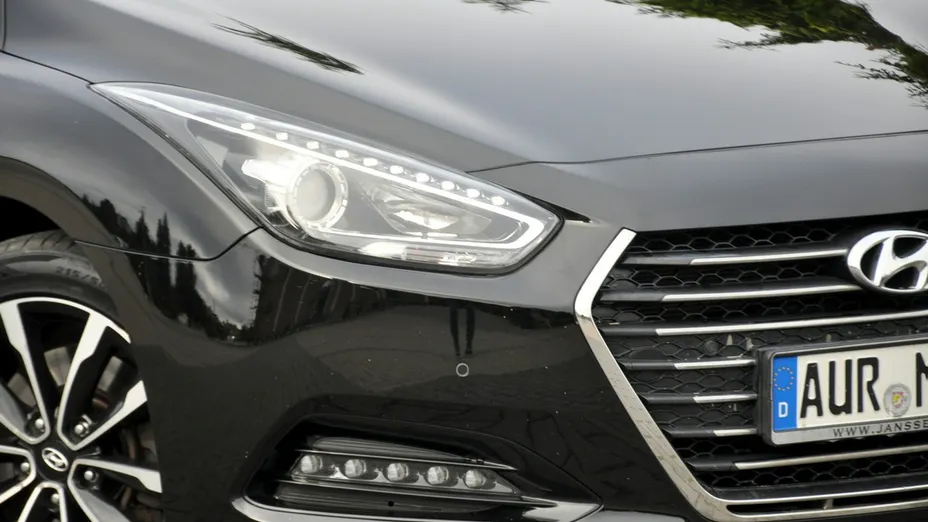 HYUNDAI i40 -