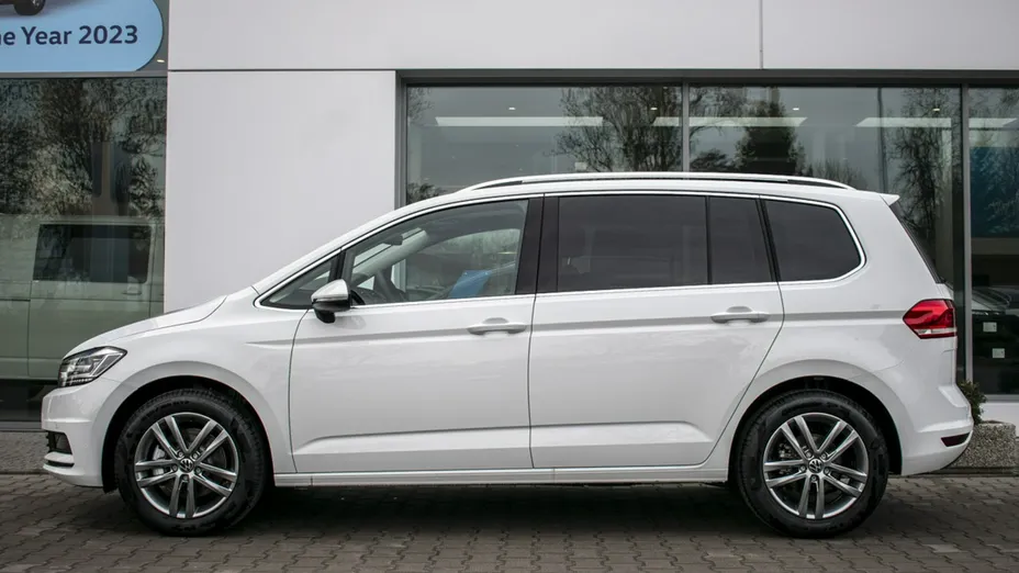 VOLKSWAGEN Touran -