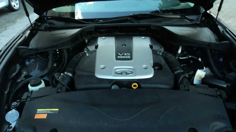INFINITI M -