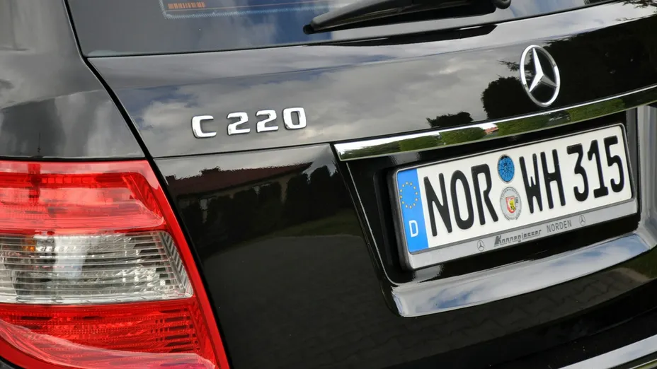 MERCEDES-BENZ C Klasa -