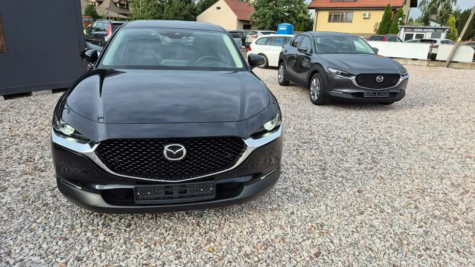 MAZDA CX-30 -