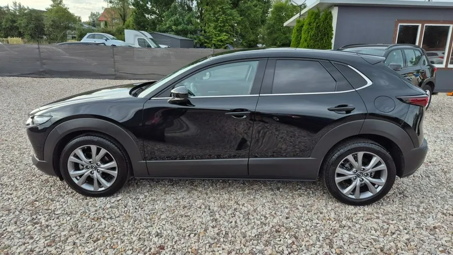 MAZDA CX-30 -