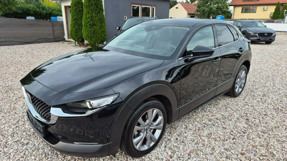 MAZDA CX-30 -