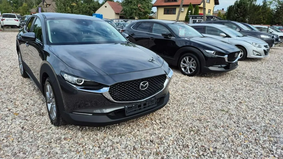 MAZDA CX-30 -