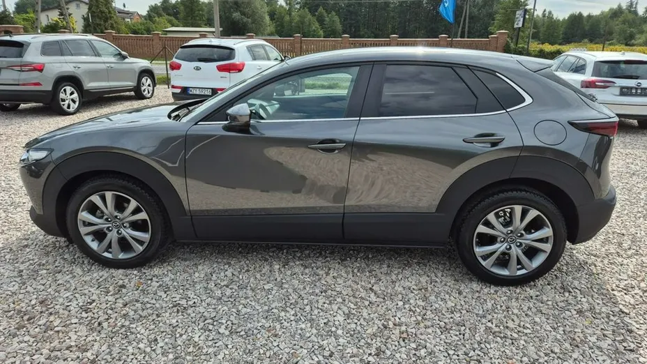 MAZDA CX-30 -