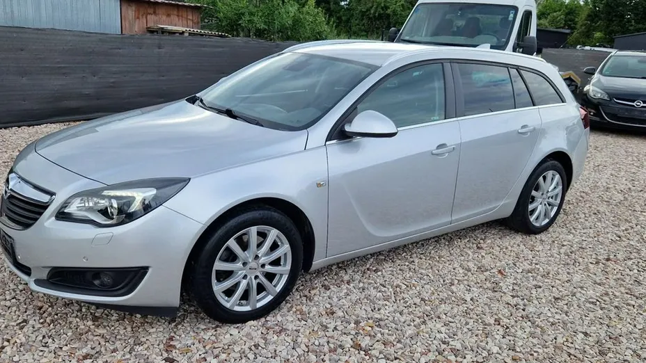 OPEL Insignia -
