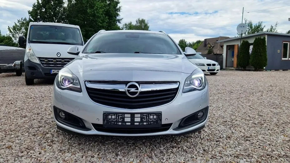 OPEL Insignia -