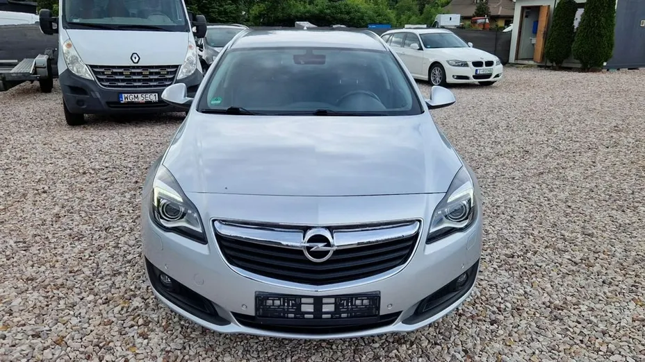 OPEL Insignia -