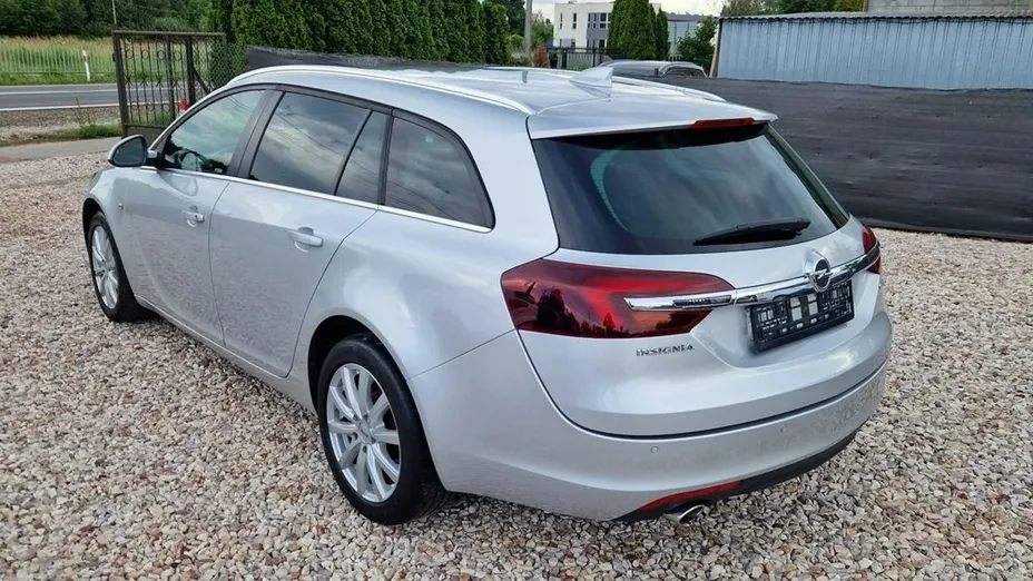 OPEL Insignia -