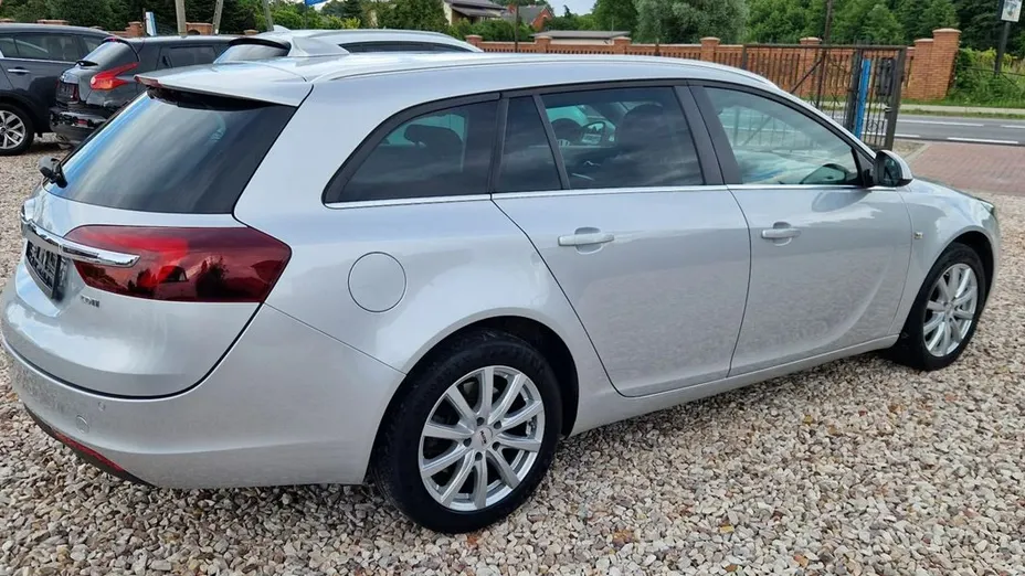 OPEL Insignia -