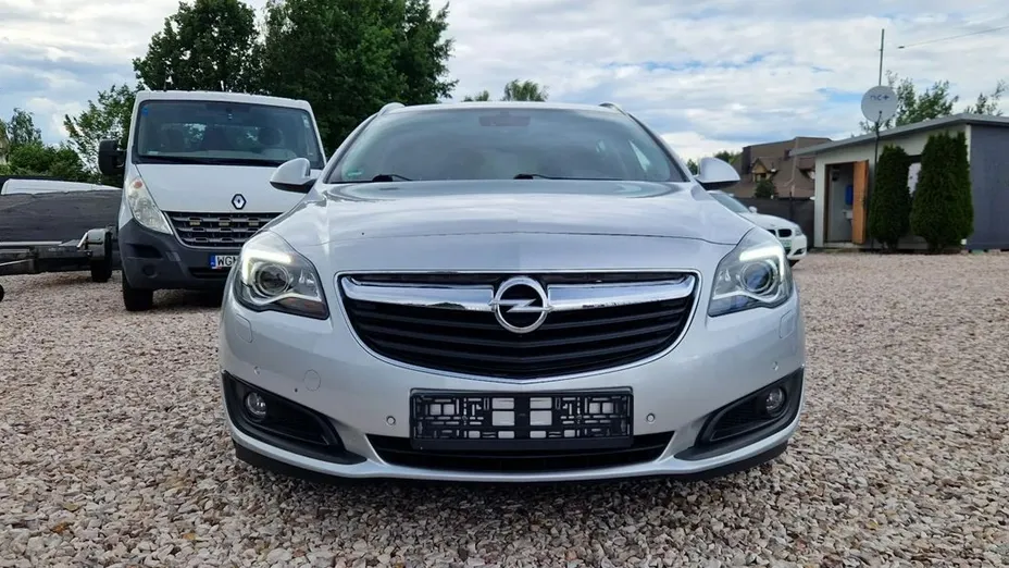 OPEL Insignia -