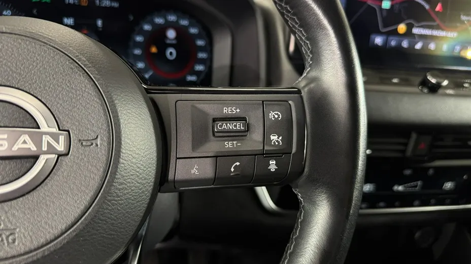 NISSAN Qashqai -