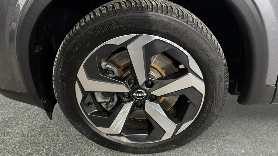 NISSAN Qashqai -